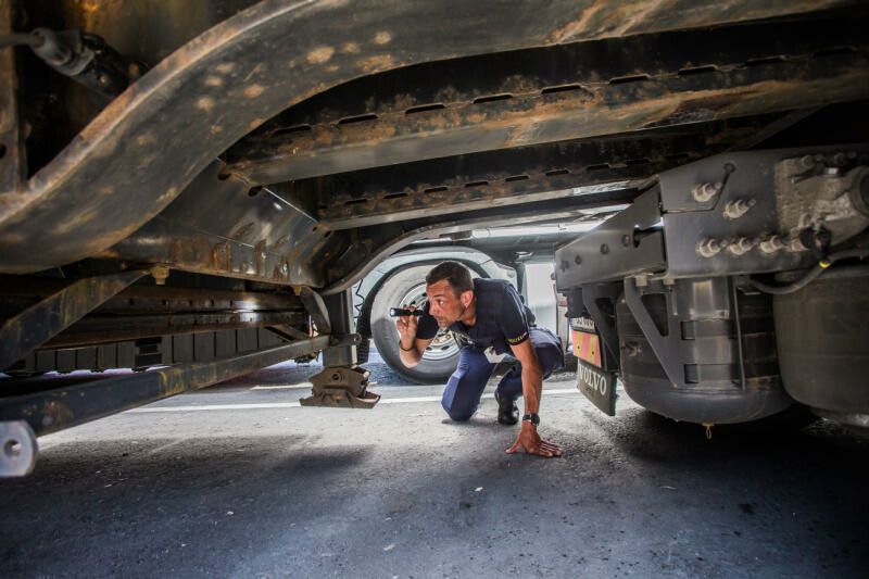 Sattelzug-Fahrer waren 19 Stunden am Steuer