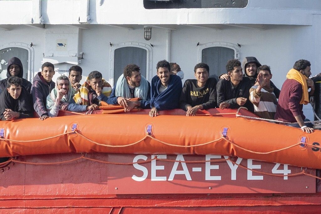 Seenotretter an Land