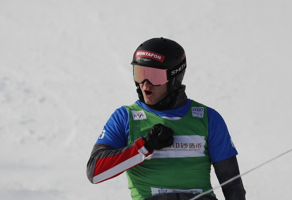 Alessandro Hämmerle siegt bei Olympia-Generalprobe im Snowboardcross. »C1