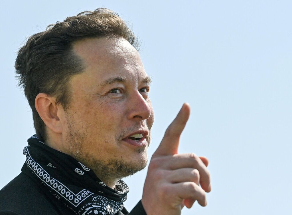 Facebook verifiziert mutmaßlichen Betrüger falsch als Elon Musk