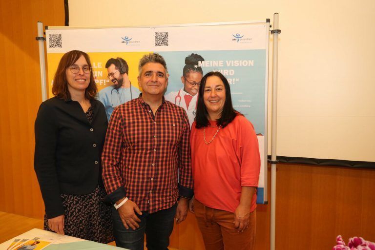 <p class="caption">Melanie Martin, Oliver Rohrer und Andrea Niemann vom AKS.<span class="media-container dcx_media_rtab" data-dcx_media_config="{}" data-dcx_media_type="rtab"> </span></p>