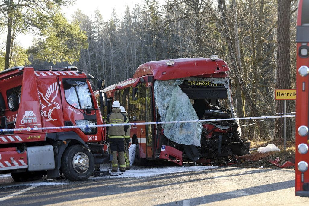 Schwerverletzte bei Busunfall in Schweden