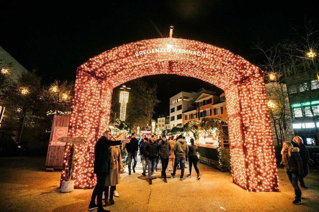 Der erste Weihnachtsmarkt im Land