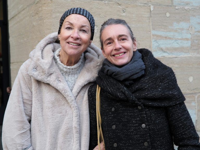Kulturpreis-Trägerin Bella Angora (re.) mit ihrer Mutter Renate Horatschek.