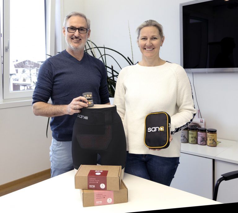 Daniela Knapp und Christoph Lenz stehen hinter dem Produkt, gilt Wärme doch als eines der ältesten Hausmittel bei Unterleibsschmerzen und -krämpfen.sana