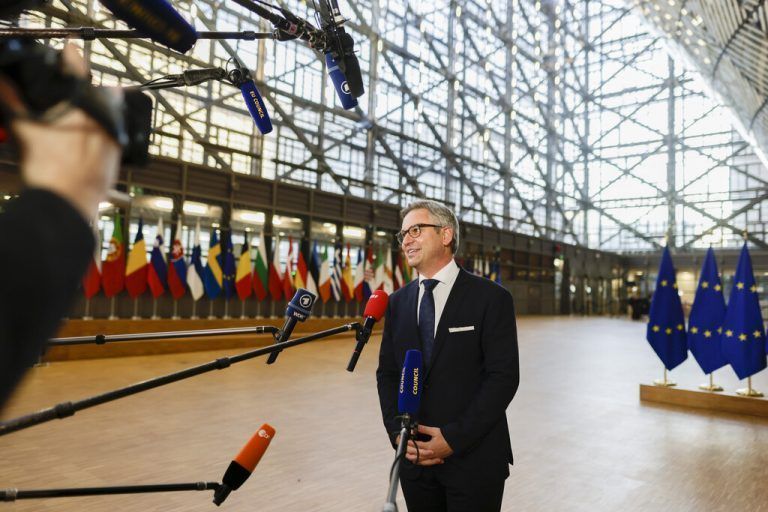 Der neue Finanzminister Magnus Brunner tauschte sich erstmals mit einem EU-Amtskollegen in Brüssel aus. APA/BKA/Andy Wenzel