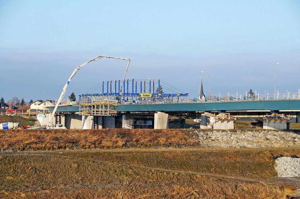 Neue Rheinbrücke ab August befahrbar