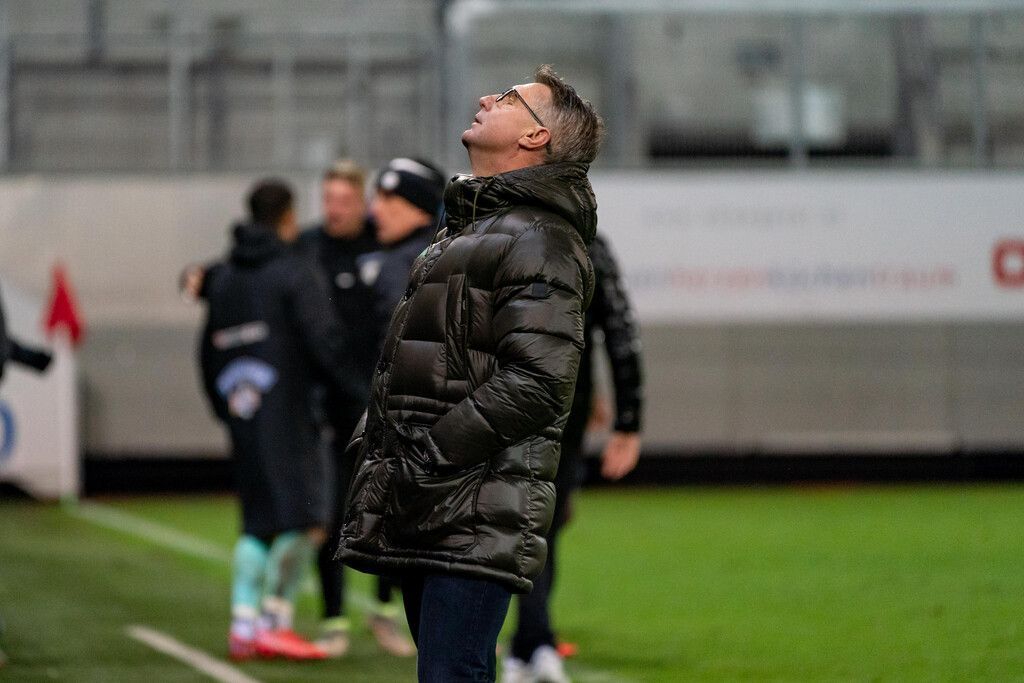 Altachs Suche  nach einem Ausweg
