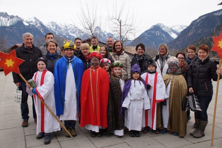 Die Chorgemeinschaft Cantemus-Mitglieder sind am 4. Jänner wieder als Sternsinger unterwegs.Gemeinde