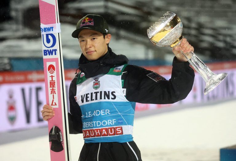 Kobayashi bleibt stark