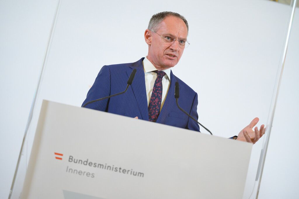 Politik in Kürze