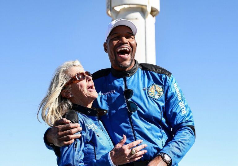 Laura Shepard Churchley und Michael Strahan waren Ehrengäste von Jeff Bezos. AFP