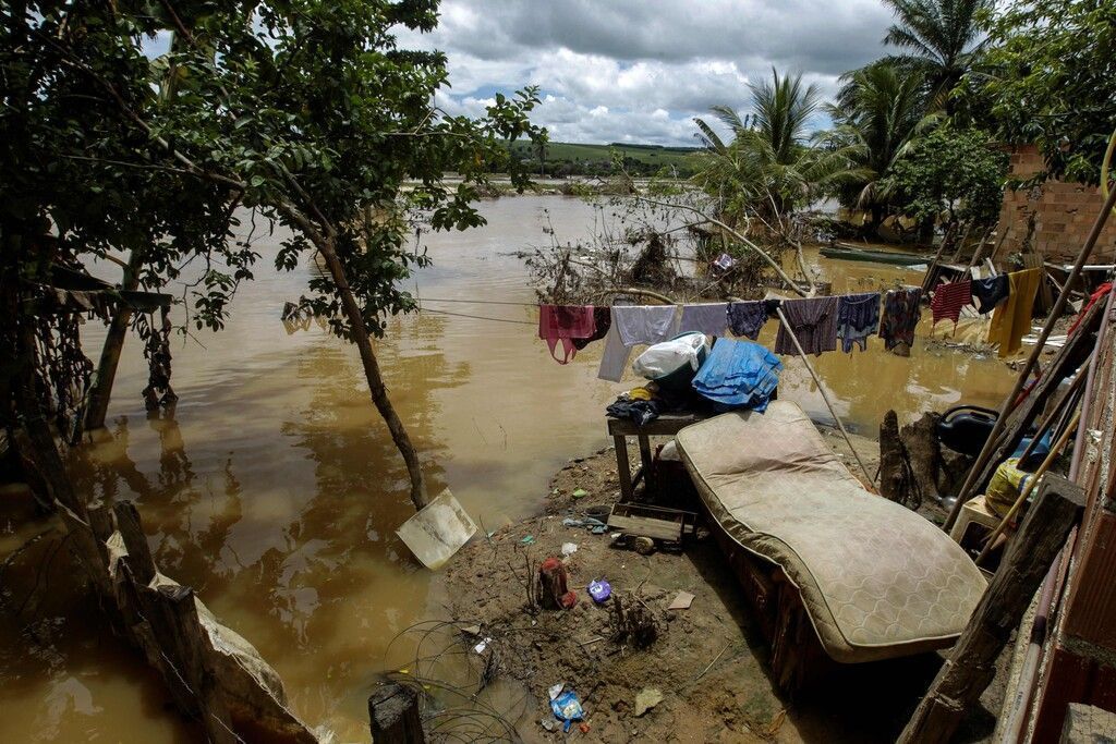 Tausende Brasilianer wegen Überschwemmungen auf der Flucht