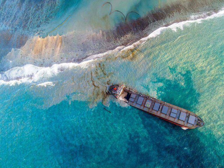„Wakashio“ verlor vor der Küste von Mauritius 1000 Tonnen Treibstoff. AFP/Stringer