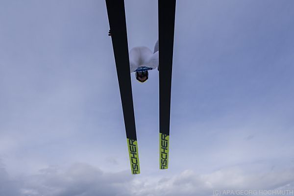 Hörl in Quali erster Kobayashi-Jäger &#8211; Stoch stieg aus