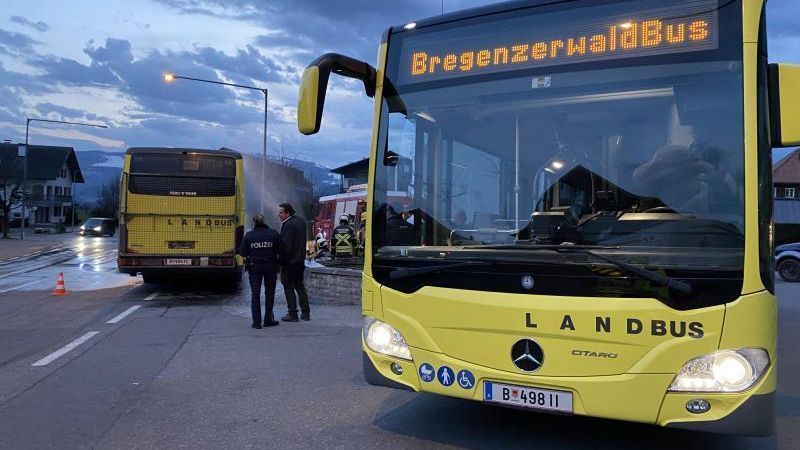 Betrunkene Jugendliche verprügelten Busfahrer