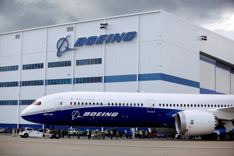 Der „Dreamliner“ könnte wegen 5G einen längeren Bremsweg haben, sagt die FAA.RTS