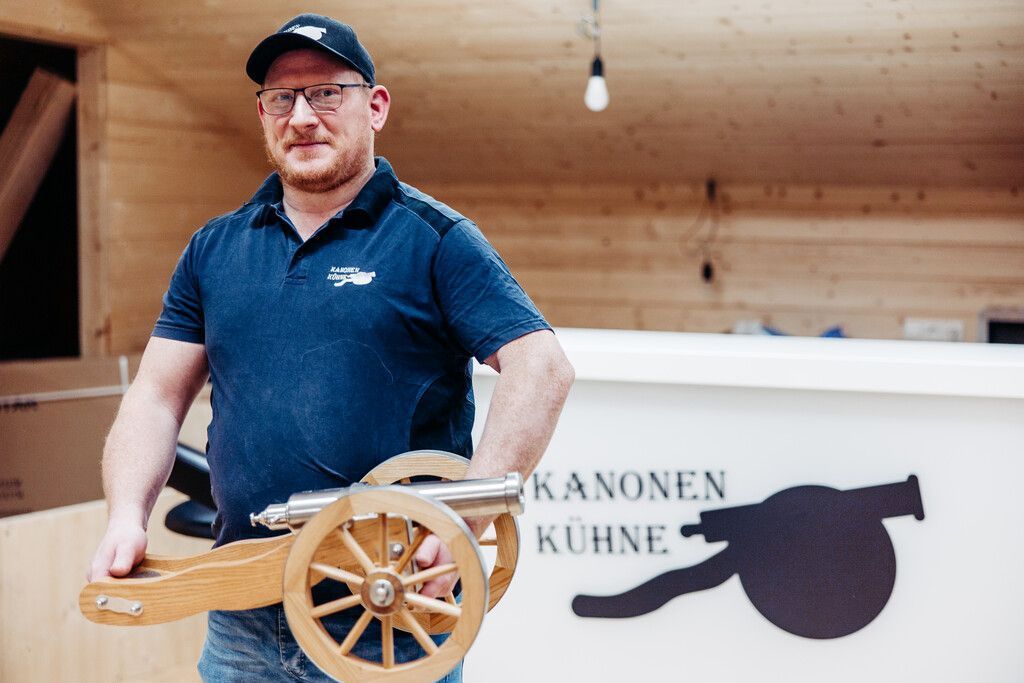 Andreas Kühne baut in Meiningen richtige Kanonen. »D1