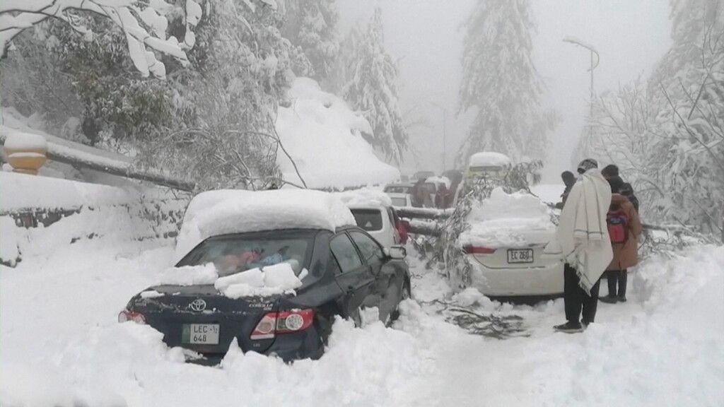 Drama nach heftigem Schneefall in Pakistan