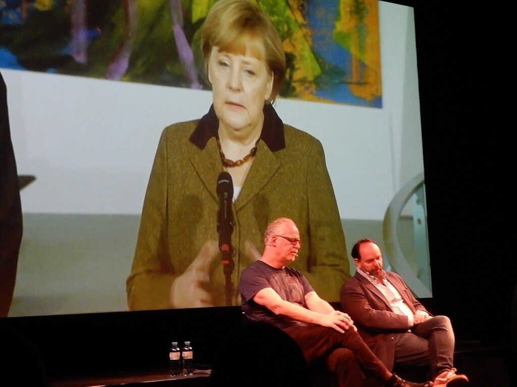 Humorvoll-bissiger Jahresrückblick