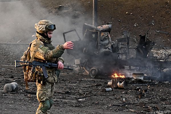 Russische Angriffe töteten bisher 198 Zivilisten in Ukraine