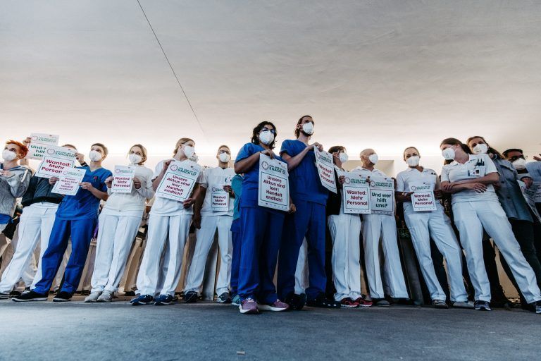 Die Mitarbeitenden ließen sich von der örtlichen Umleitung nicht abschrecken.