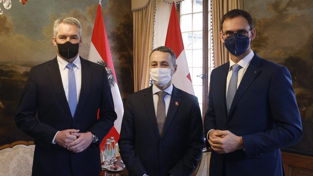 Nehammer für ersten bilateralen Besuch in der Schweiz