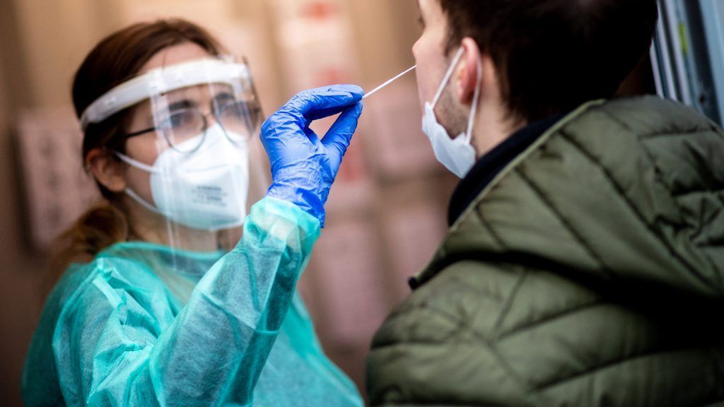 Neuer Dienstagsrekord mit 25.894 Neuinfektionen