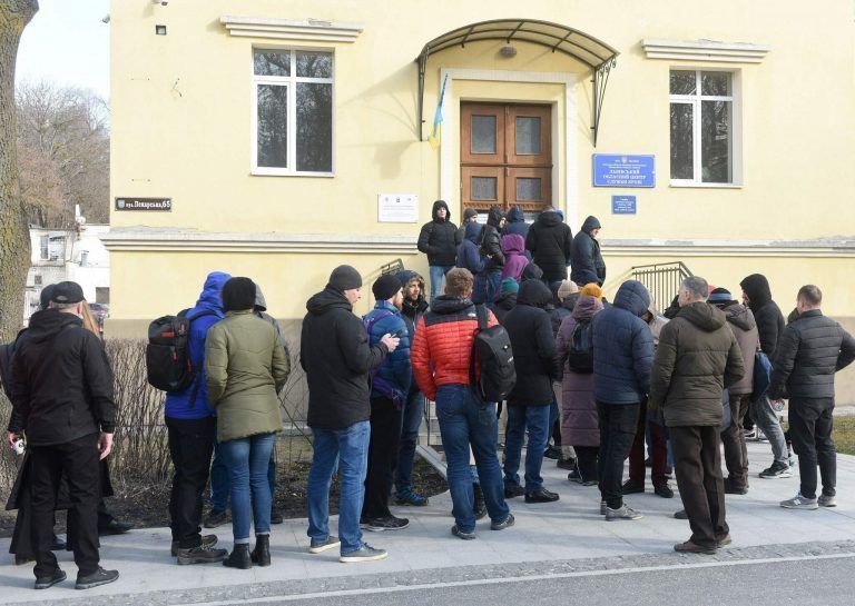 In der Westukraine spenden Bürger Blut für den Militärsanitätsdienst. <span class="copyright">Yuriy Dyachyshyn / AFP</span>