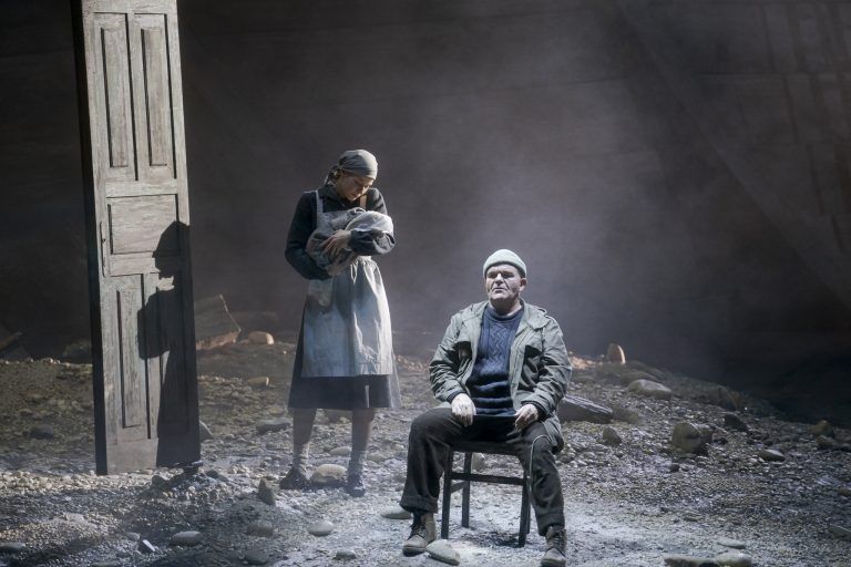 Cornelius Obonya in der österreichischen Erstaufführung von „Morgen und Abend“ von Georg Friedrich Haas. Oper/Kmetitsch, JU