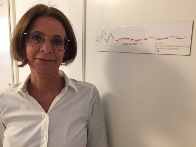 Angelika Braza hat sich auch als Erziehungsexpertin einen Namen gemacht.