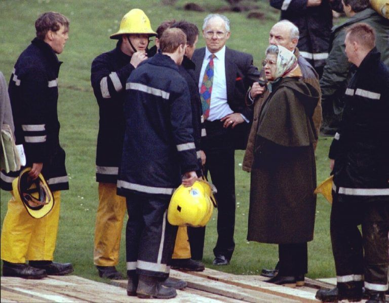Annus Horribilis Schloss Windsor wurde 1992 bei einem Brand schwer beschädigt.