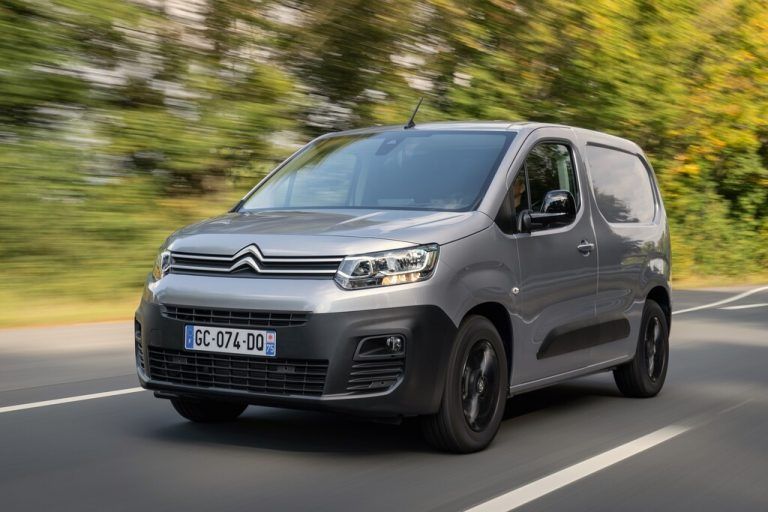 Citroën e-Berlingo Kastenwagen: Der französische Kompakte fährt nur noch als reiner Batterie-Elektriker vom Produktionsband. In zwei Außenlängen.
