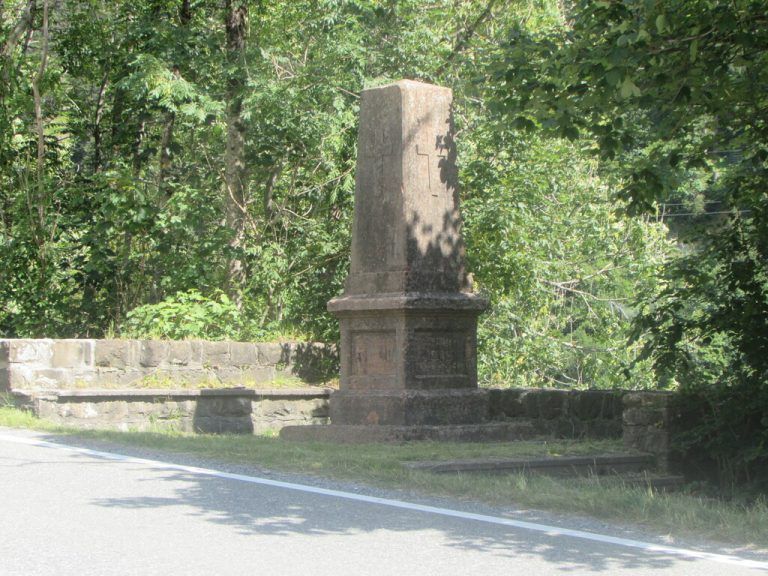 Das Denkmal vor der Sanierung am alten Platz.MEK