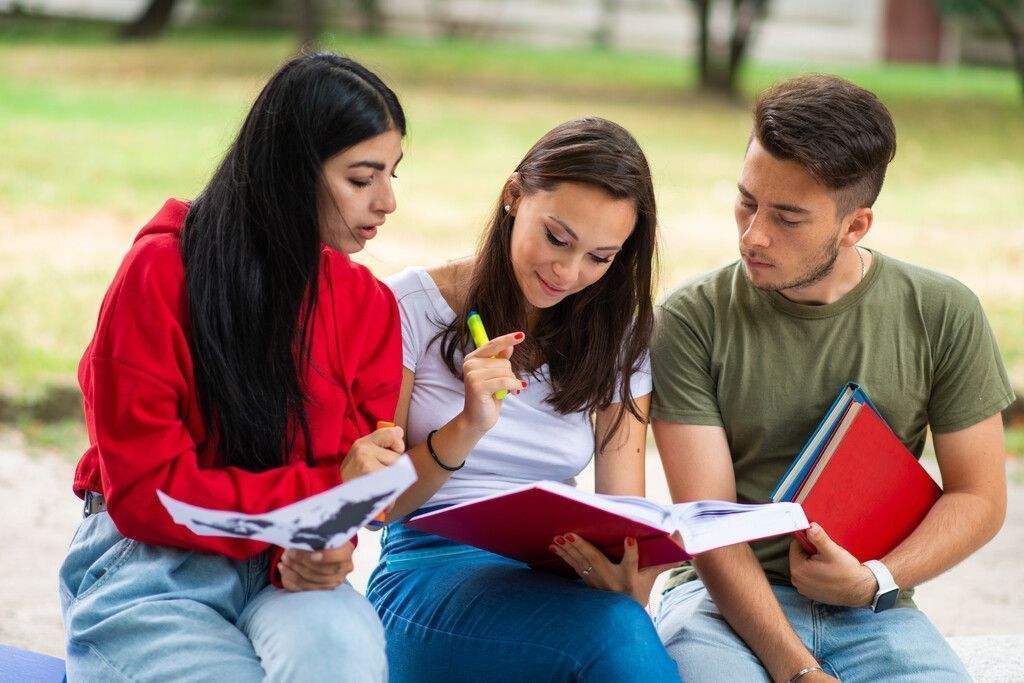 Anspruch auf Lehre mit der Matura in der Arbeitszeit