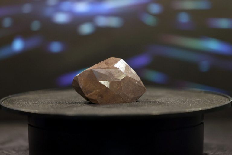 Der 555,55 Karat schwere Stein ist einer der größten geschliffenen Diamanten der Welt.