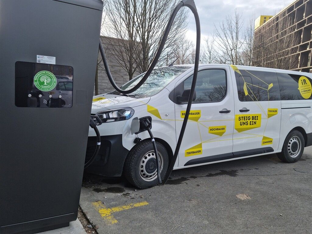 i+R Gruppe erweitert Ladenetzwerk für E-Mobilität