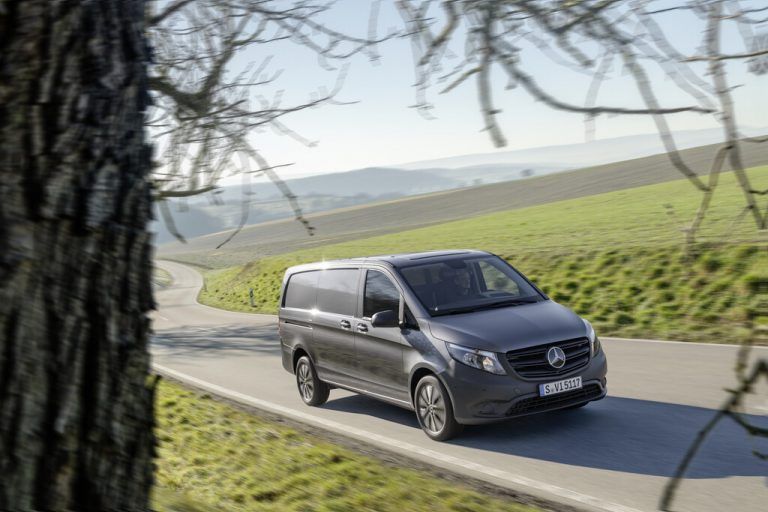 Der Name des mittelgroßen Transporters aus der Van-Abteilung von Mercedes-Benz bezieht sich auf den Produktionsort in Spanien: Vito kommt von Vitoria.