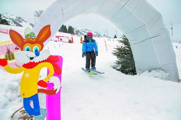 Der „Schettifuchs“ ist das Maskottchen des Skiebiets Schetteregg. Augusts Land steht bei den Kindern hoch im Kurs.