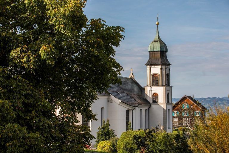 Die Basilika Maria Bildstein lädt zur Paarsegnung am Sonntag, 13. Februar, 18 Uhr. VN/Roland Paulitsch