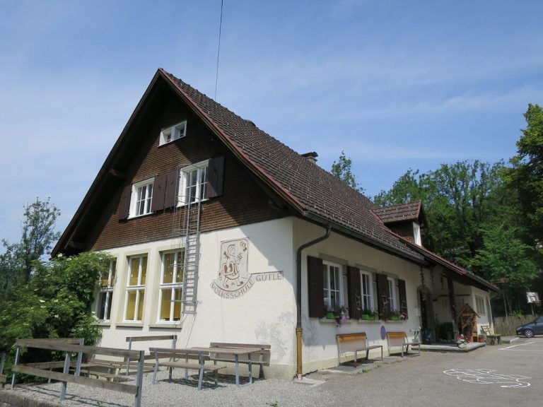VS-Direktor Wund will Lehrer aus Kleinschulen abziehen. »A7