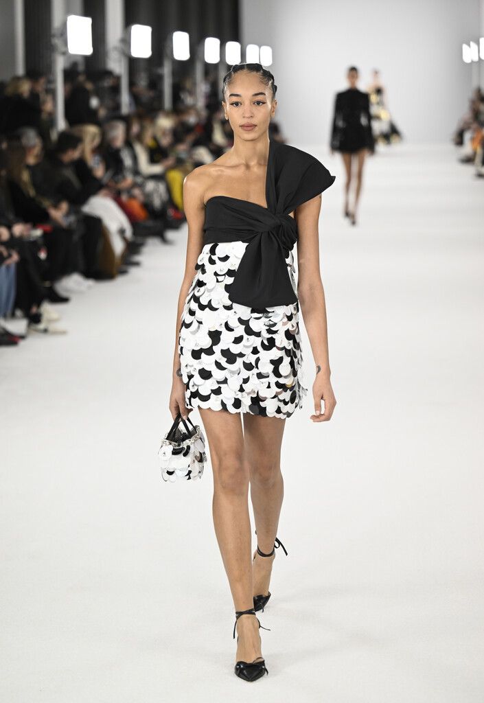 Schuppenkleid