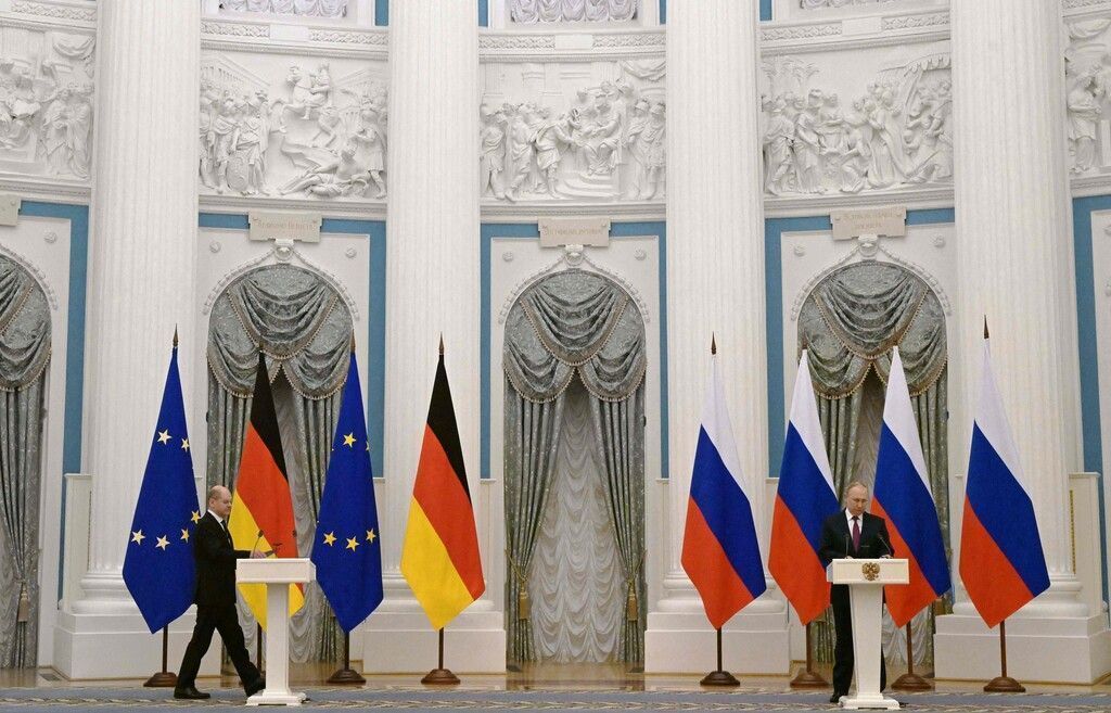 Kreml-Besuch im Zeichen der Krise