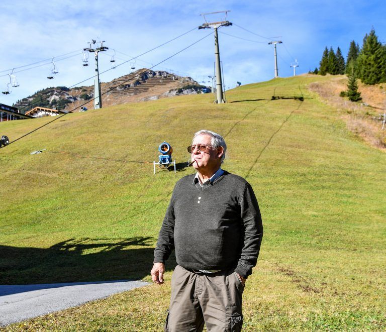 Michael Manhart entdeckte die Skier vor ein paar Jahren auf der Jagd. 