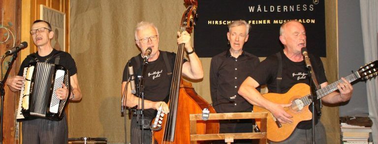 Gotthard Bilgeri stellte auch als Sänger seinen Mann, wenn er das Enkel-Trio zum Wälder-Wiener-Quartett machte. <span class="copyright">stp/3</span>