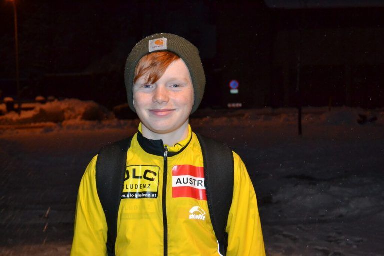 <p class="infozeile">Ich trainiere schon lange beim ULC und nehme auch an Wettkämpfen teil. Das Training ist sehr cool. Manchmal machen wir auch Spiele. Die Kälte macht mir nichts aus, denn ich trage ja Handschuhe und Kappe. <span class="namen">Nino, </span>12 Jahre, Nüziders</p>