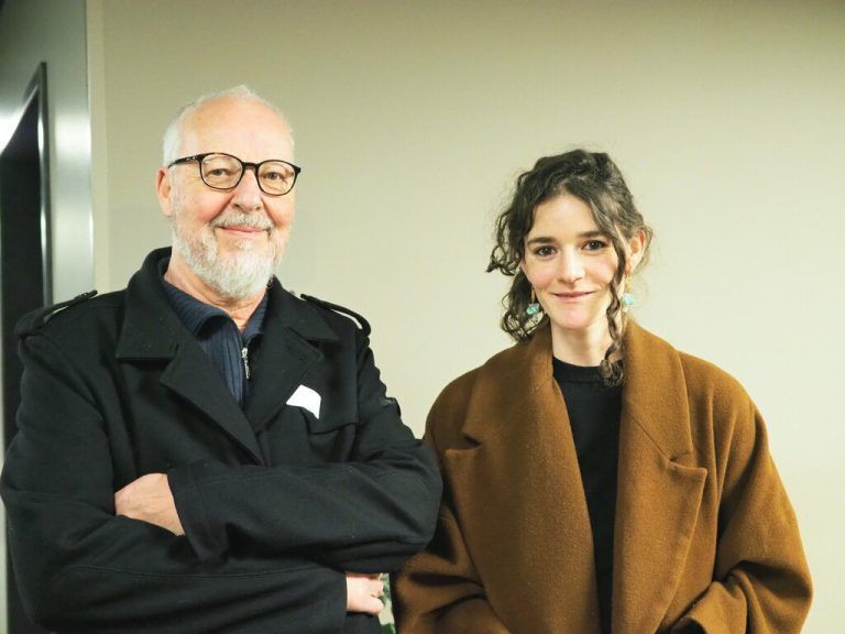 Im Publikum: Bildhauer Hubert Lampert und Malerin Johanna Berchtold.