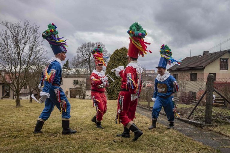 Im tschechischen Blatno wird in Folklorekostümen getanzt. Die Masopust-Karnevalsfeiern markieren den nahenden Beginn der Fastenzeit. AFP