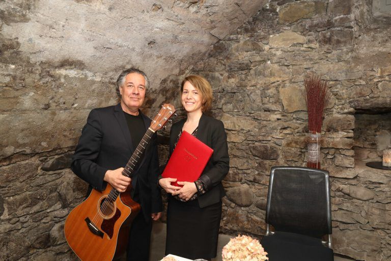 Klaus Bachmayer und Standesbeamtin Sabine dall’Armi .<span class="copyright">AME</span>