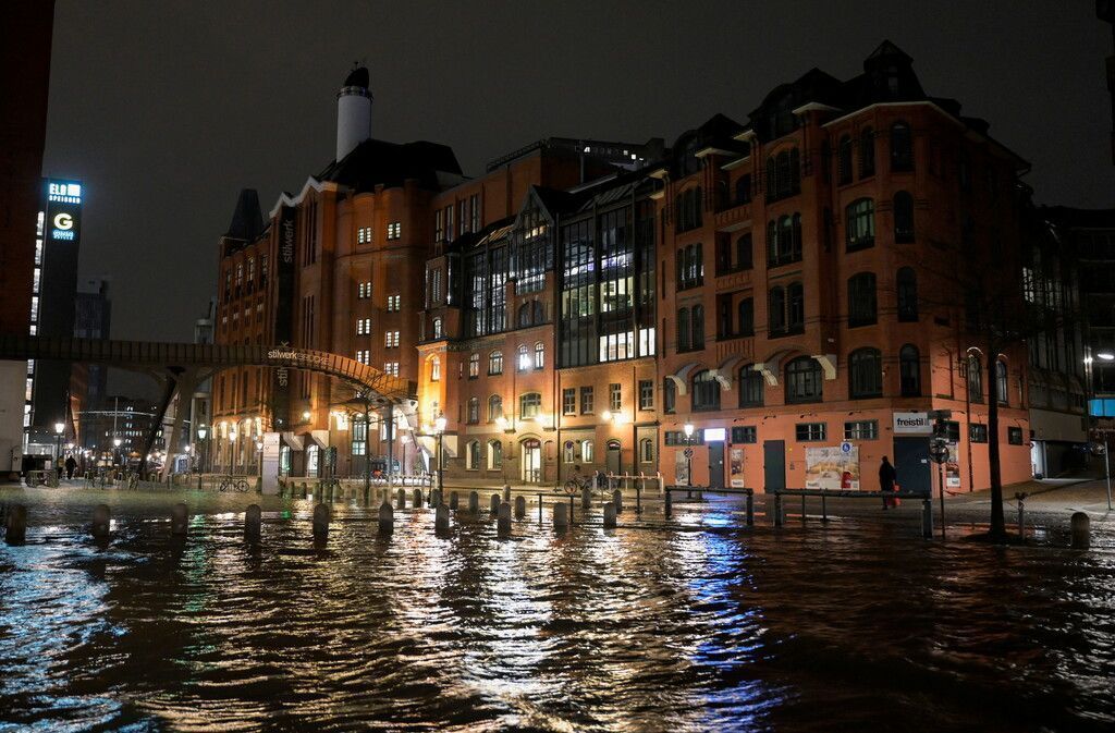 Fischmarkt erneut unter Wasser